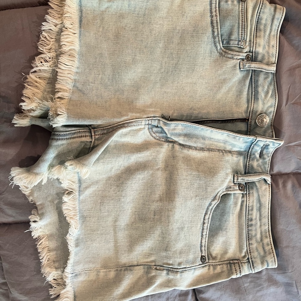 American Eagle high rise stretch Jean shorts Size 10